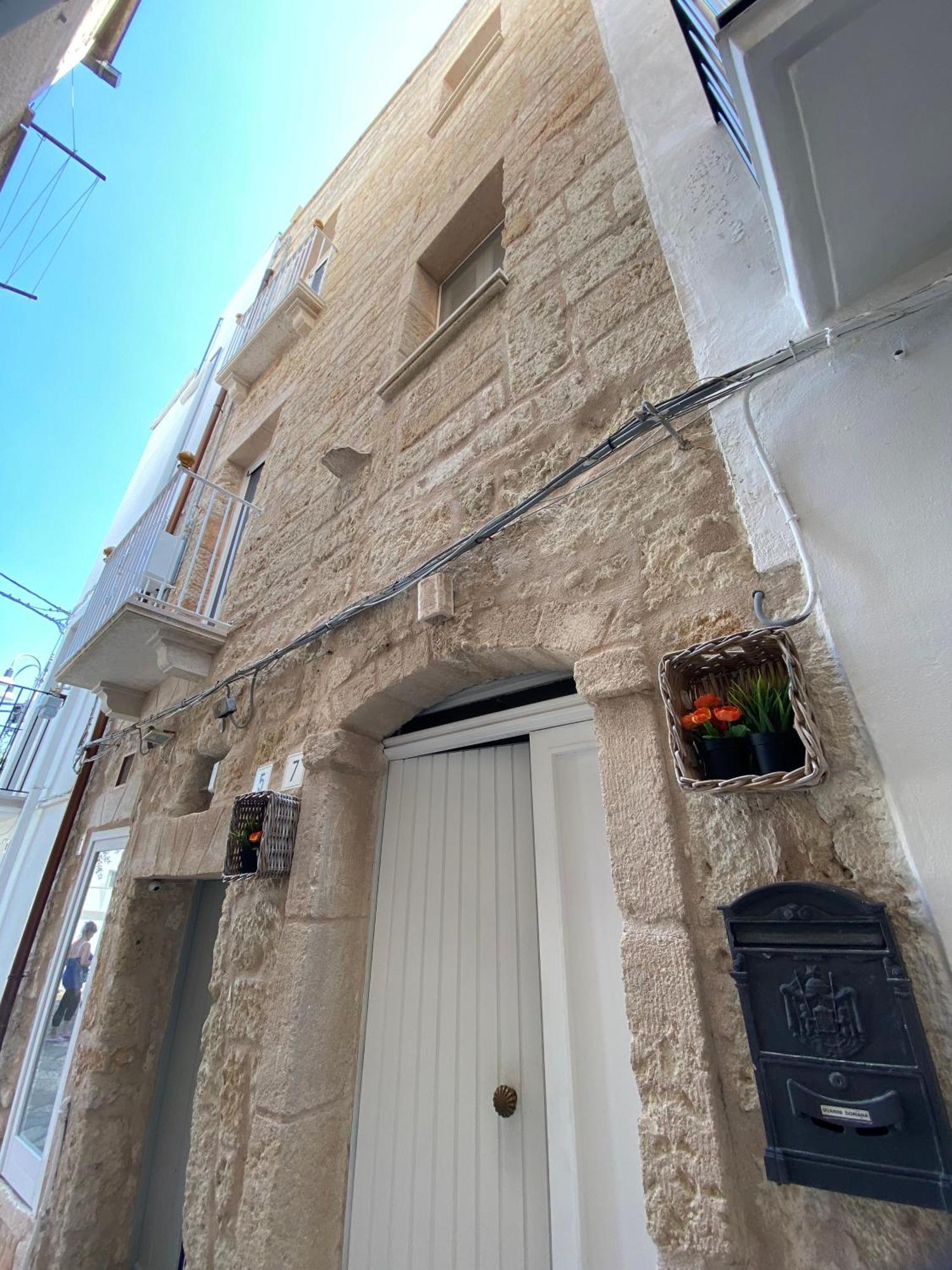 פולינאנו א מארה Albergo61 - Centro מראה חיצוני תמונה